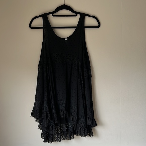 Medium Black Lace Top - Picture 3 of 3